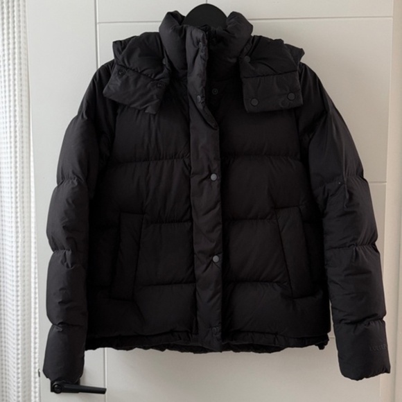 Lululemon hip lengths puffer jacket - Picture 3 of 8